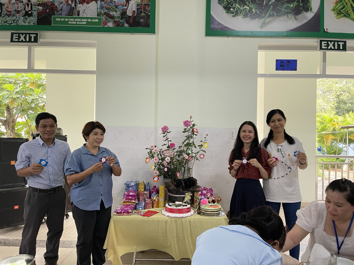 Trường THCS Mỹ Phước tổ chức hoạt động kỷ niệm Ngày Phụ nữ Việt Nam 20 10 năm học 2022 2023 (10)