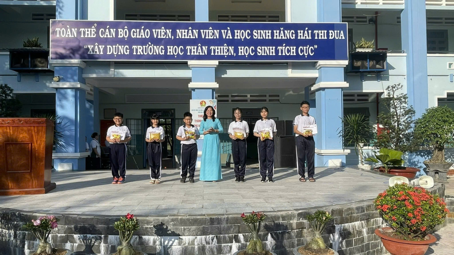 HỌC SINH THCS VỚI KIẾN THỨC PHÒNG CHỐNG HIV/AIDS